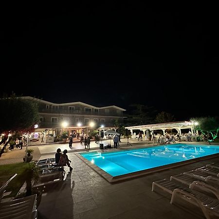 Hotel Ristorante Paradiso Albanella エクステリア 写真