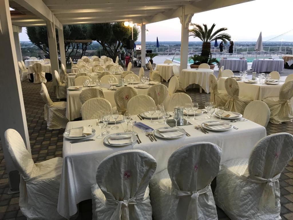Hotel Ristorante Paradiso Albanella エクステリア 写真