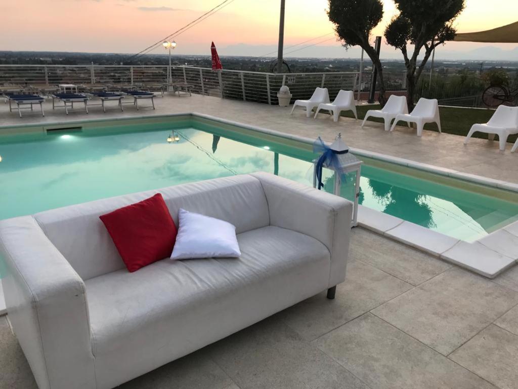 Hotel Ristorante Paradiso Albanella エクステリア 写真
