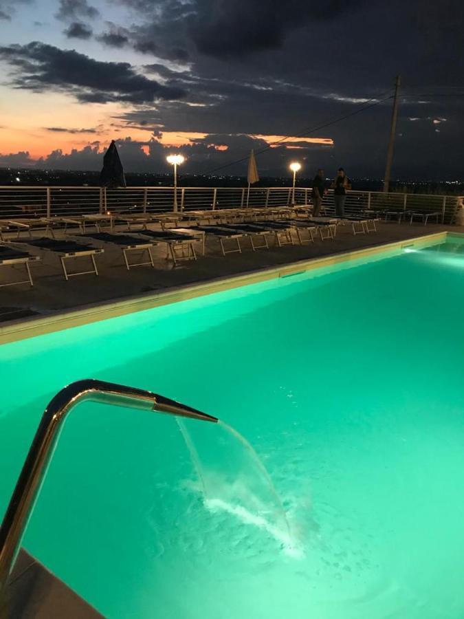 Hotel Ristorante Paradiso Albanella エクステリア 写真