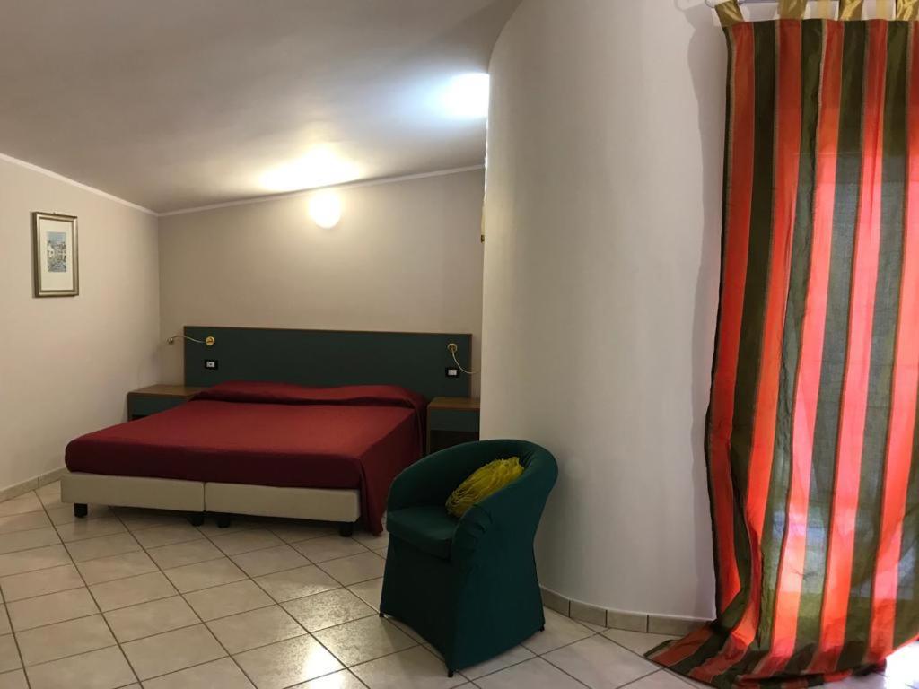 Hotel Ristorante Paradiso Albanella エクステリア 写真