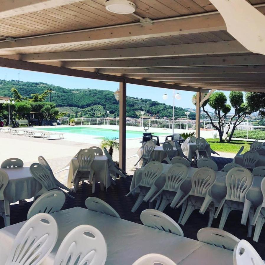 Hotel Ristorante Paradiso Albanella エクステリア 写真
