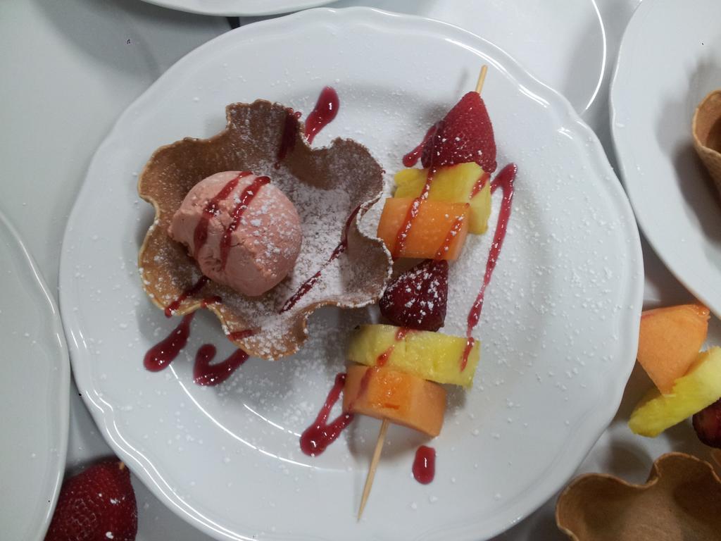 Hotel Ristorante Paradiso Albanella エクステリア 写真