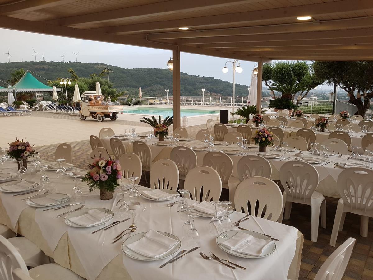 Hotel Ristorante Paradiso Albanella エクステリア 写真